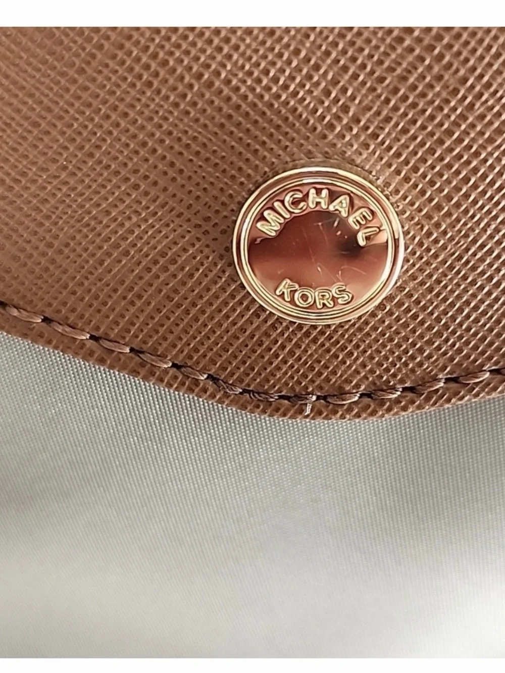 Michael Kors Jet Set Item Medium Nylon Multi Pocket Like New ✈️❤️💎🛍️